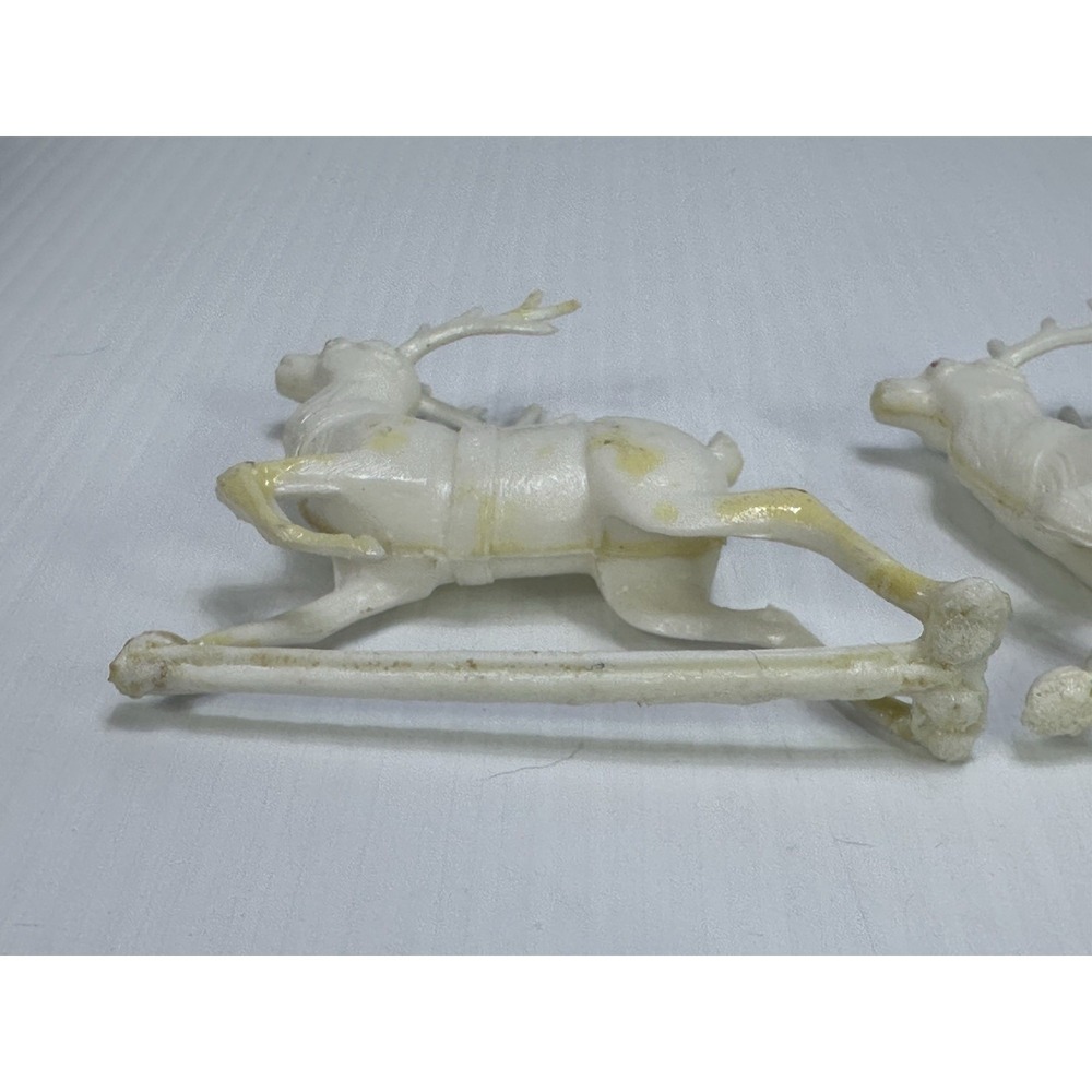 Vintage Christmas Hard Plastic Santa Sleigh Two White Reindeer Candy Holder - Picture 5 of 8